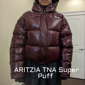 ARITZIA TNA Super Puff Shorty Jacket in High Gloss Burgundy Size Lar…